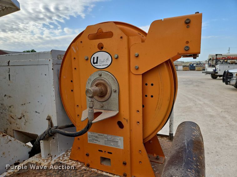 image for item EO0910 2014 Freightliner Business Class M2 digger derrick truck