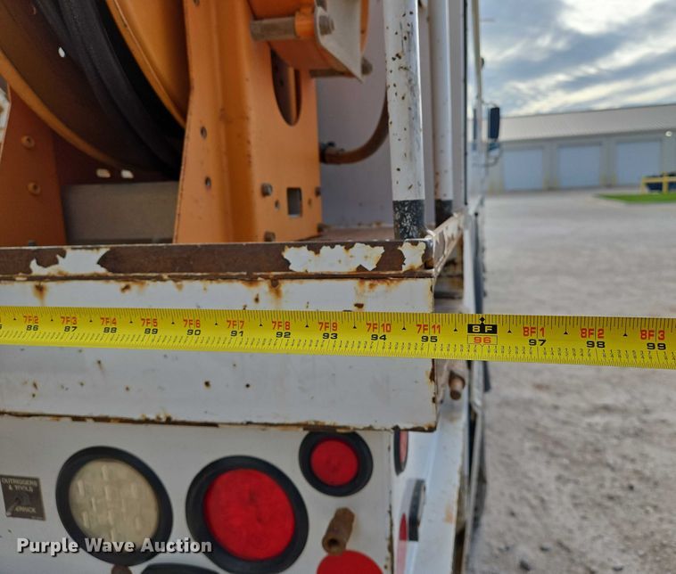 image for item EO0910 2014 Freightliner Business Class M2 digger derrick truck