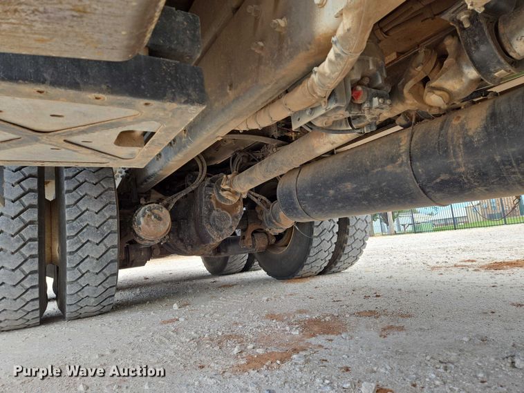 image for item EO0910 2014 Freightliner Business Class M2 digger derrick truck