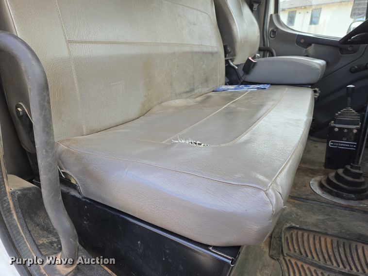 image for item EO0910 2014 Freightliner Business Class M2 digger derrick truck