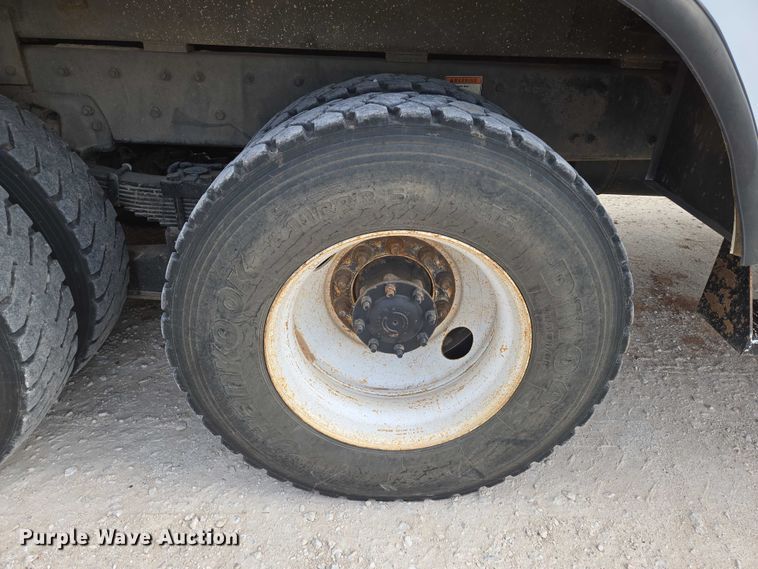 image for item EO0910 2014 Freightliner Business Class M2 digger derrick truck