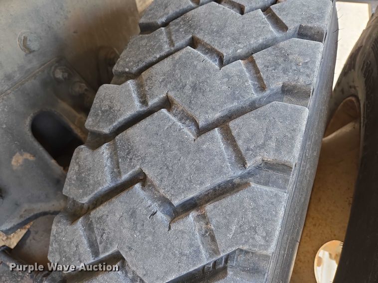 image for item EO0910 2014 Freightliner Business Class M2 digger derrick truck