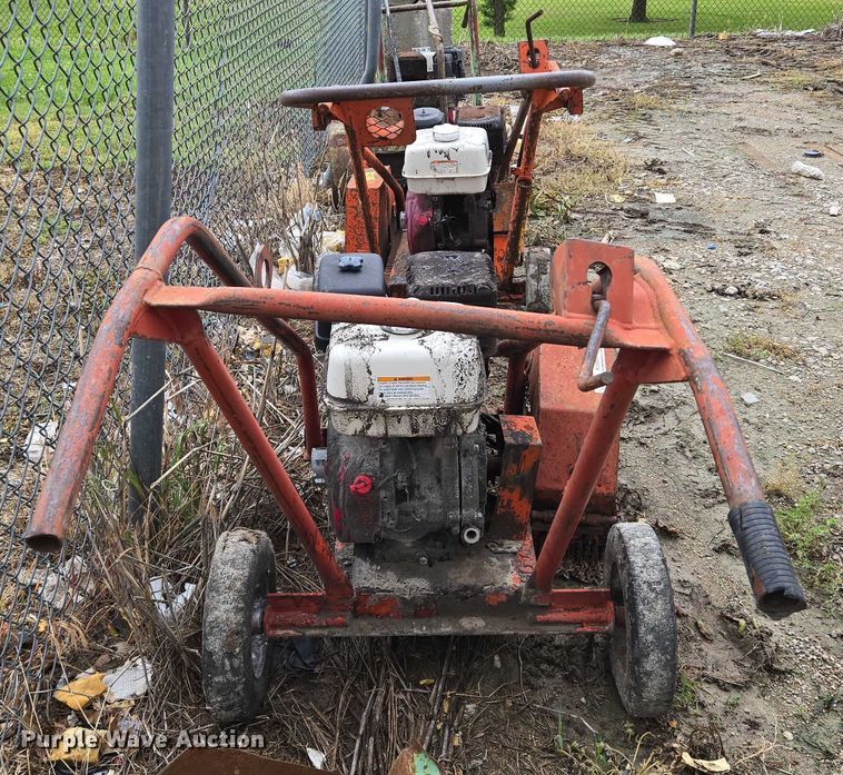 image for item EO0947 (3) roof saws