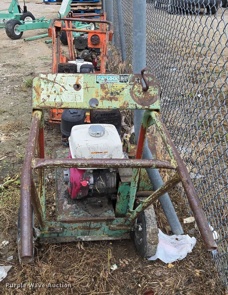 image for item EO0947 (3) roof saws