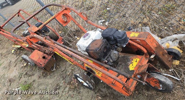 image for item EO0947 (3) roof saws