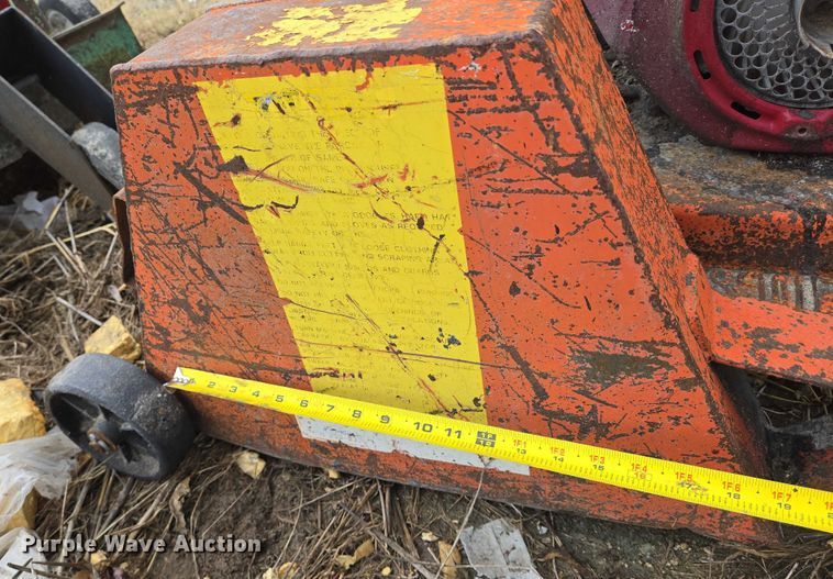 image for item EO0947 (3) roof saws