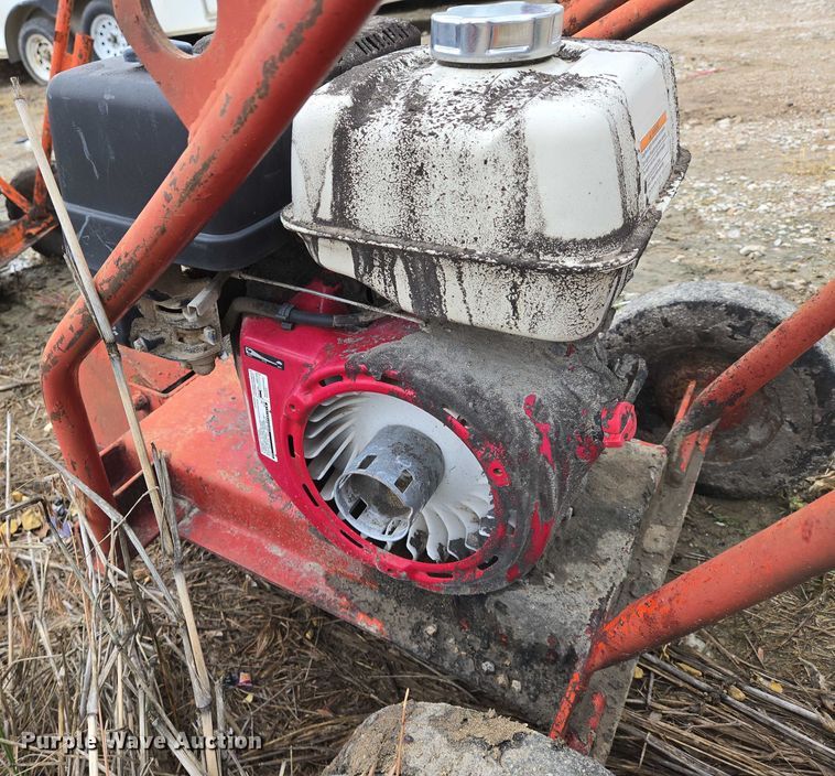 image for item EO0947 (3) roof saws