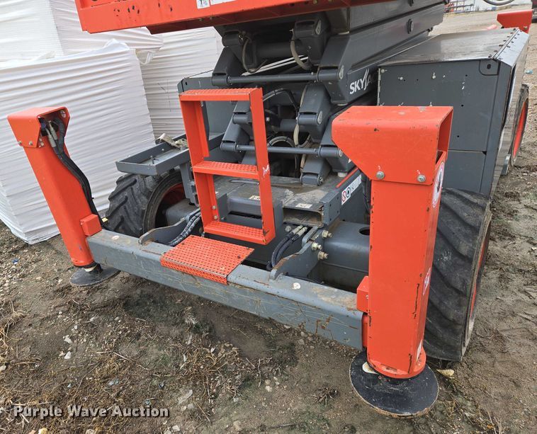 image for item EO0957 2018 Skyjack  SJ 6832RT scissor lift