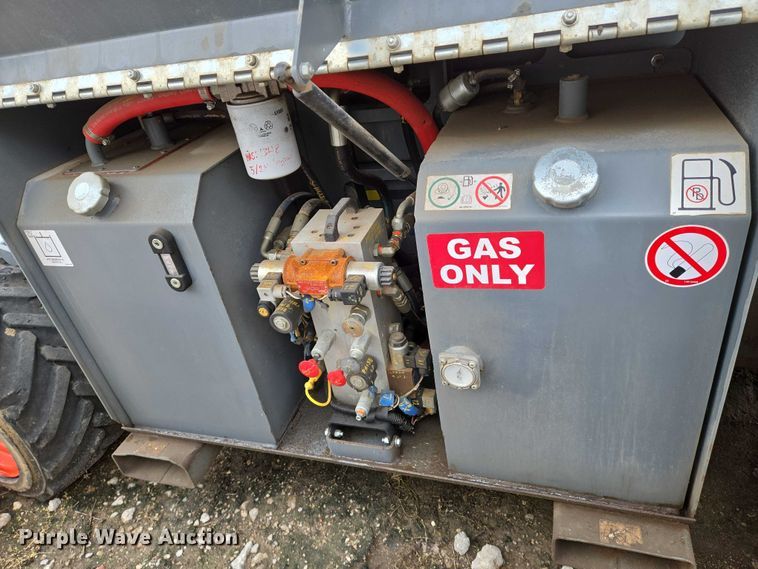 image for item EO0957 2018 Skyjack  SJ 6832RT scissor lift