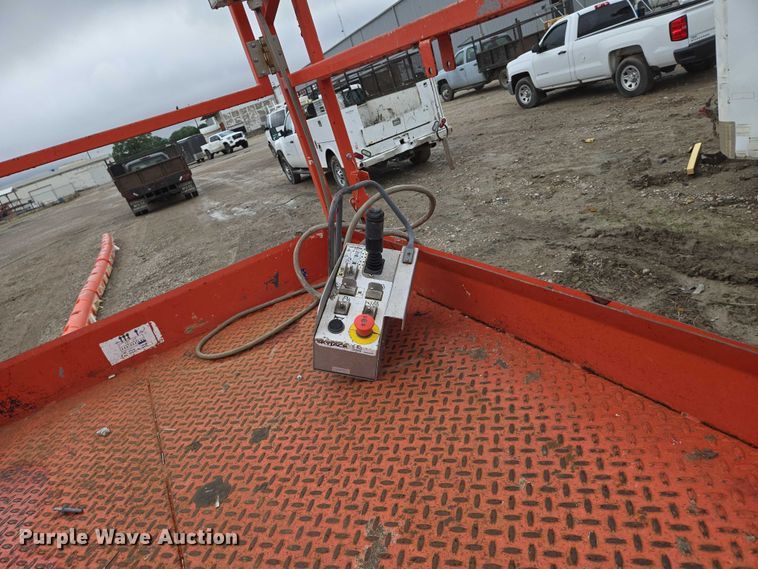 image for item EO0957 2018 Skyjack  SJ 6832RT scissor lift