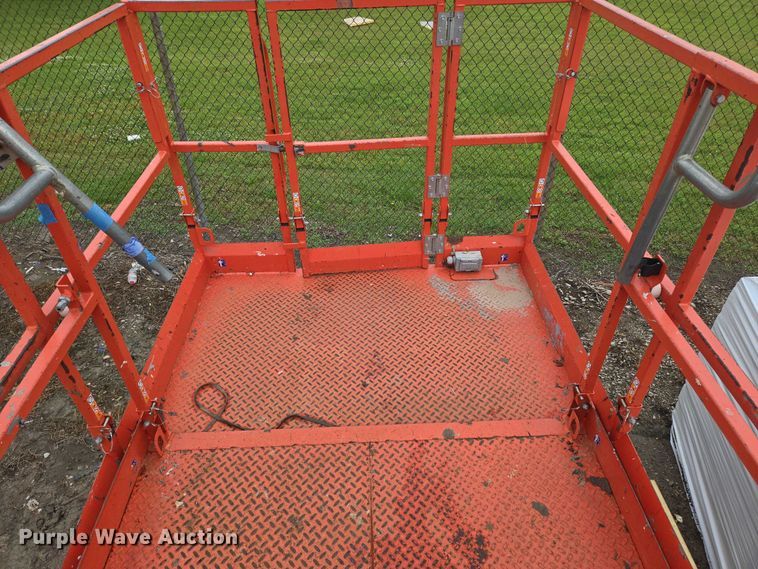 image for item EO0957 2018 Skyjack  SJ 6832RT scissor lift