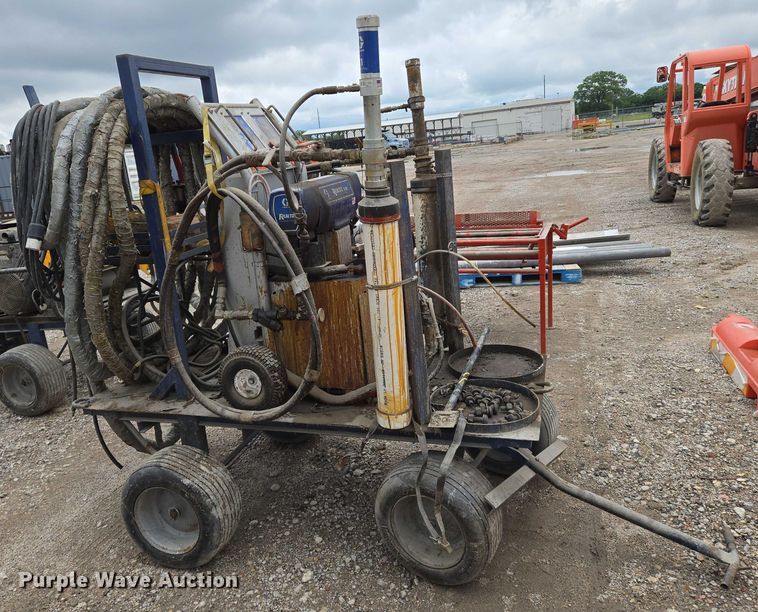 image for item EO0962 Graco  Reactor E-20 adhesive sprayer 