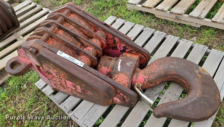 image for item EO0967 Johnson  18B crane block 