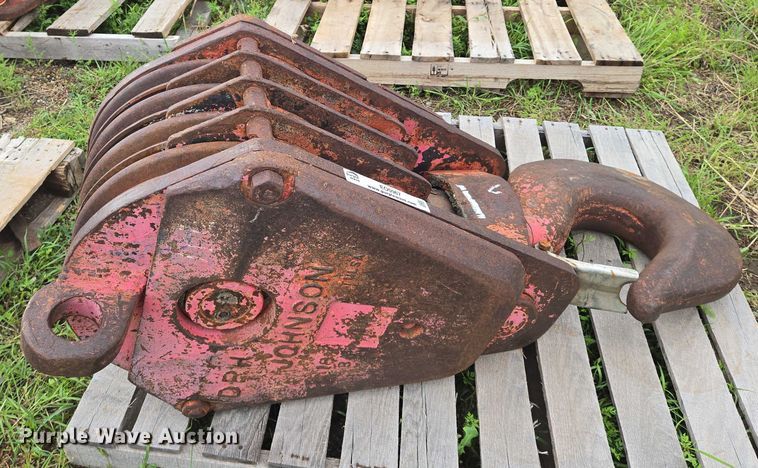 image for item EO0967 Johnson  18B crane block 