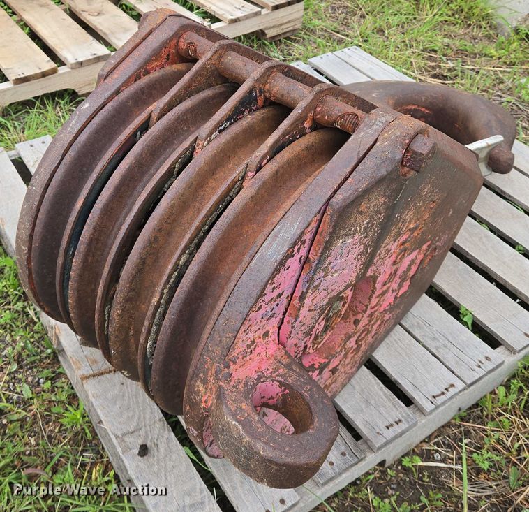 image for item EO0967 Johnson  18B crane block 