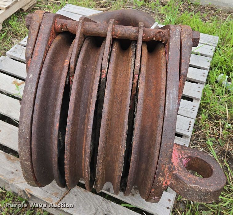 image for item EO0967 Johnson  18B crane block 