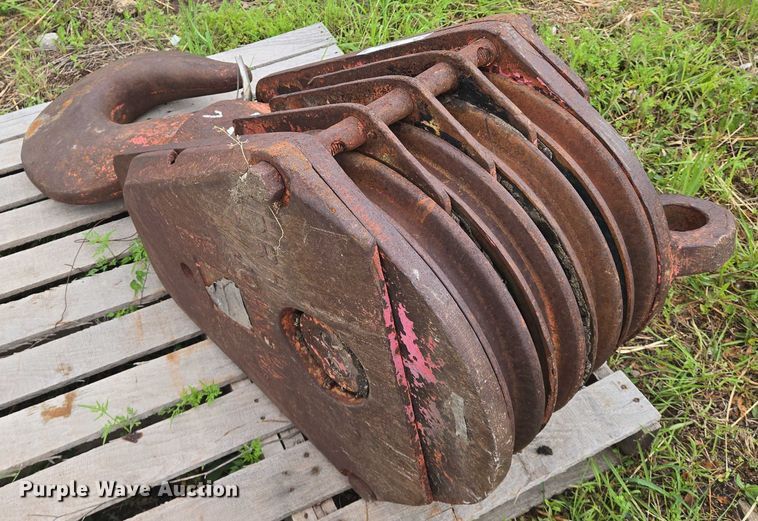 image for item EO0967 Johnson  18B crane block 