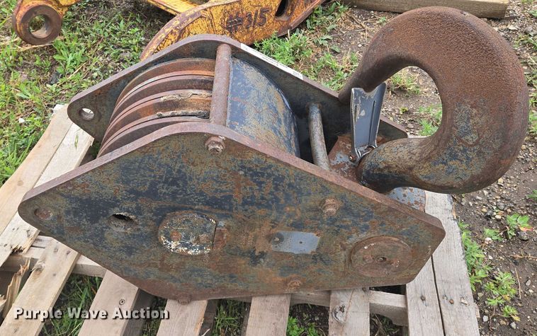 image for item EO0968 Crane block