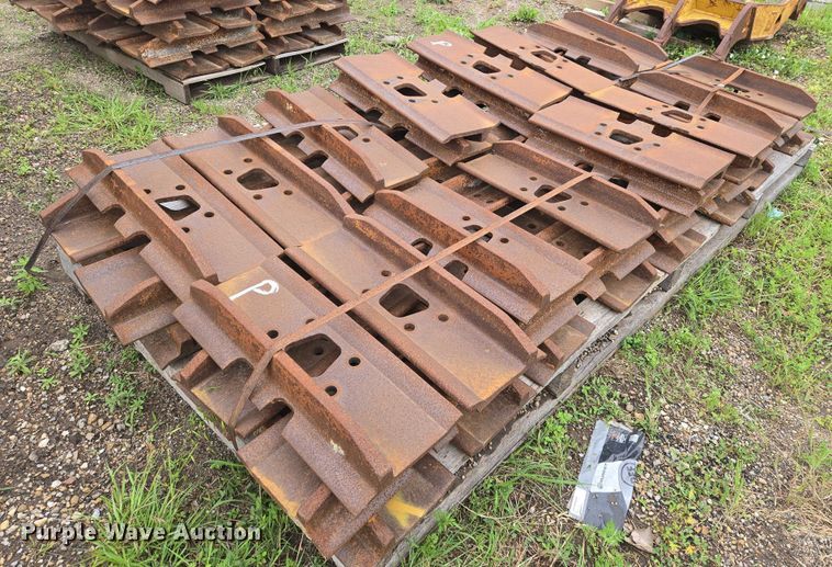 image for item EO0971 Approximately 96 track pads