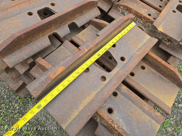 image for item EO0971 Approximately 96 track pads