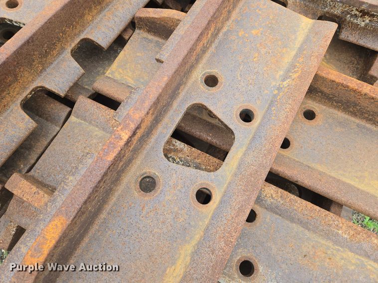 image for item EO0971 Approximately 96 track pads