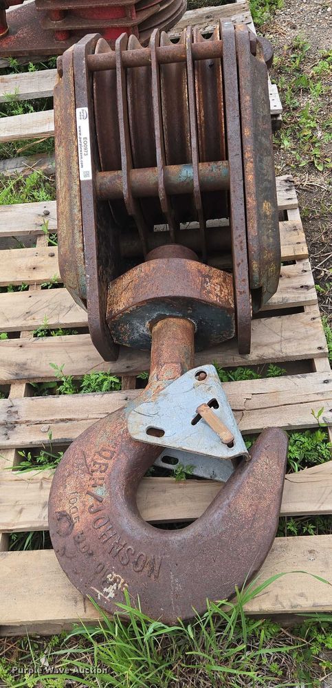 image for item EO0973 Johnson crane block