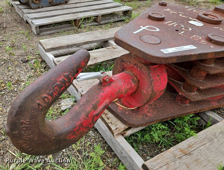 image for item EO0974 Crane block