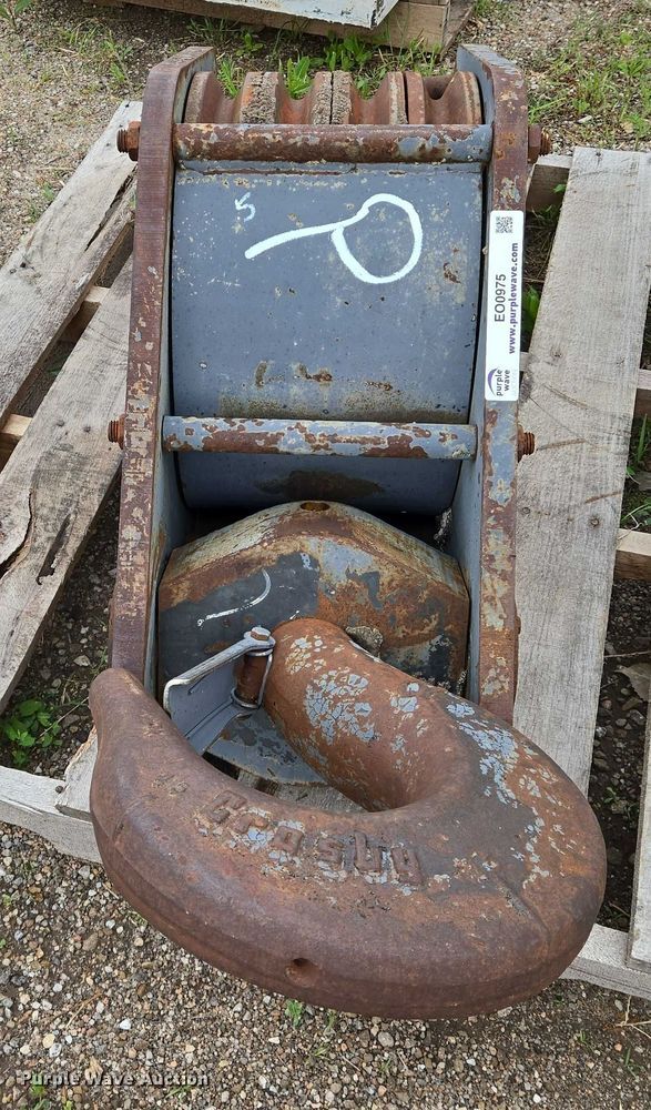 image for item EO0975 Crane block