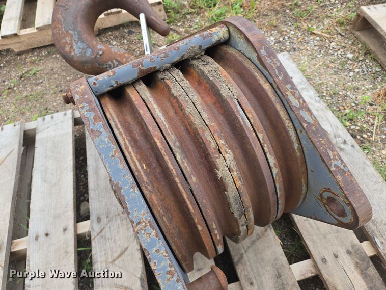 image for item EO0975 Crane block