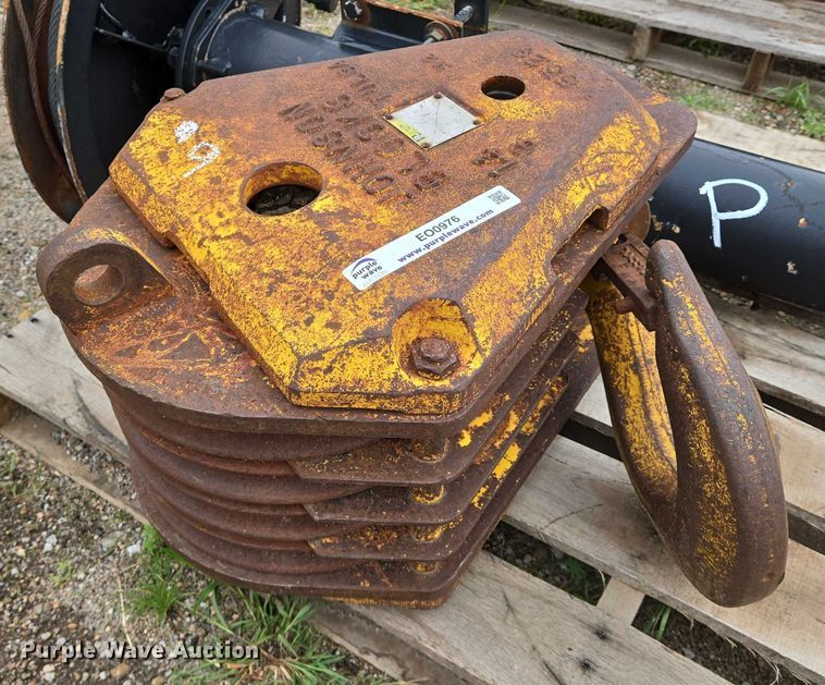 image for item EO0976 Johnson crane block