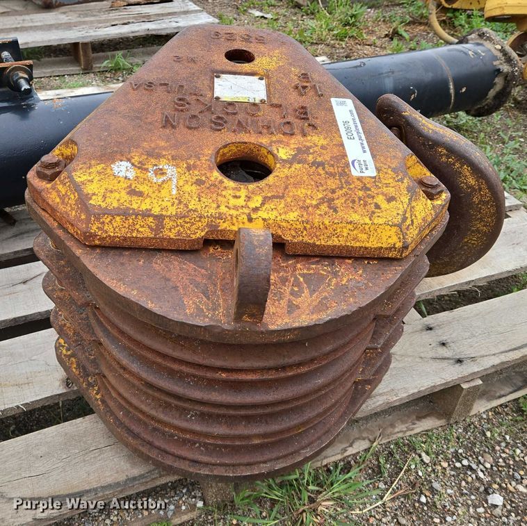 image for item EO0976 Johnson crane block