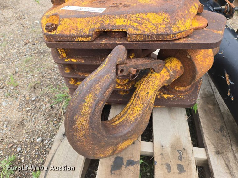 image for item EO0976 Johnson crane block