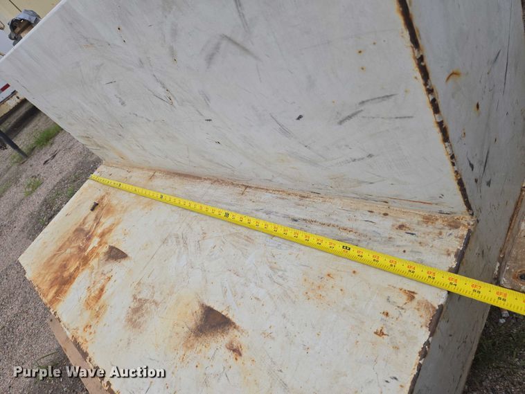 image for item EO0977 (2) auxiliary fuel tanks