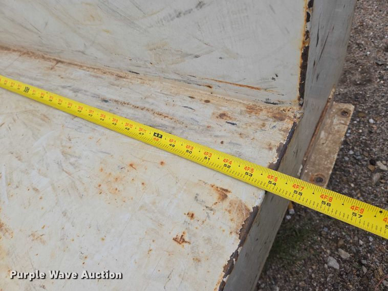 image for item EO0977 (2) auxiliary fuel tanks