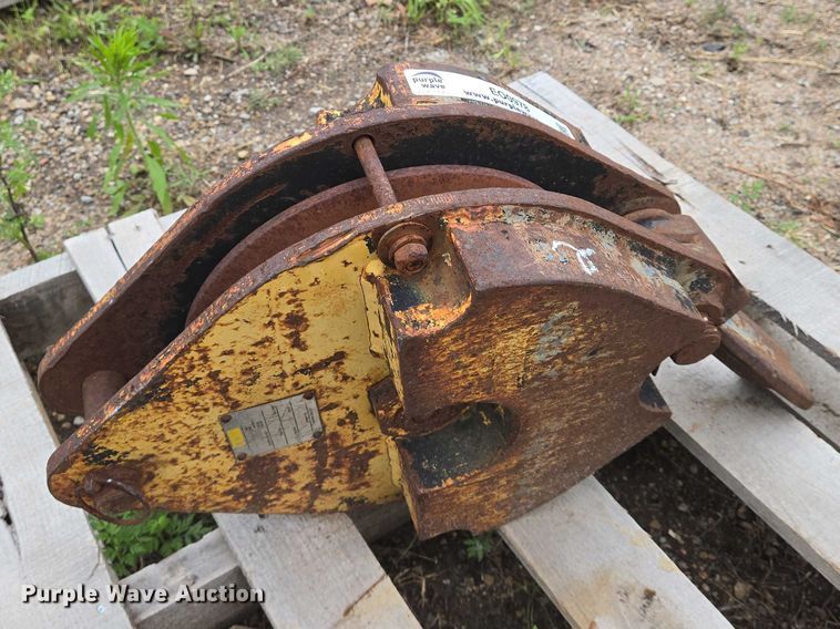 image for item EO0978 Johnson crane block