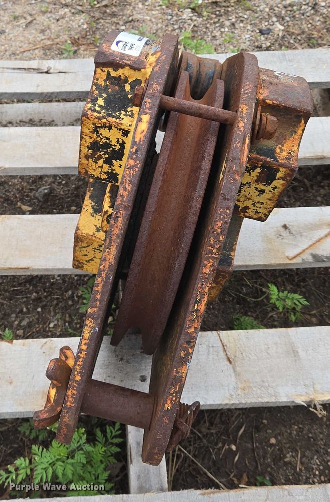 image for item EO0978 Johnson crane block