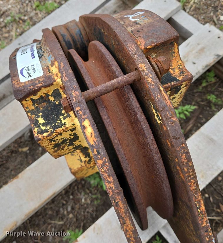 image for item EO0978 Johnson crane block