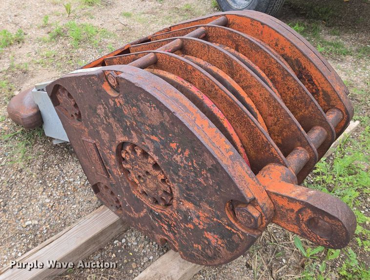 image for item EO0979 McKissick crane block