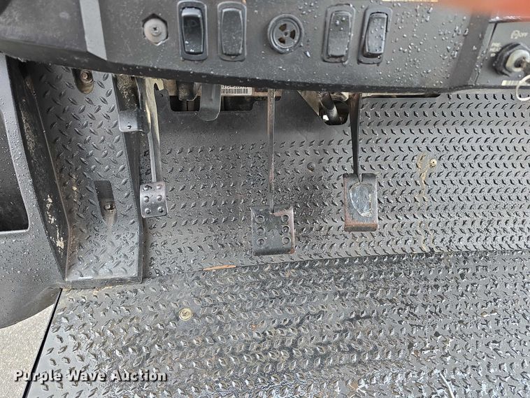 image for item EO1016 2019 Club Car Carryall 1700 utility vehicle