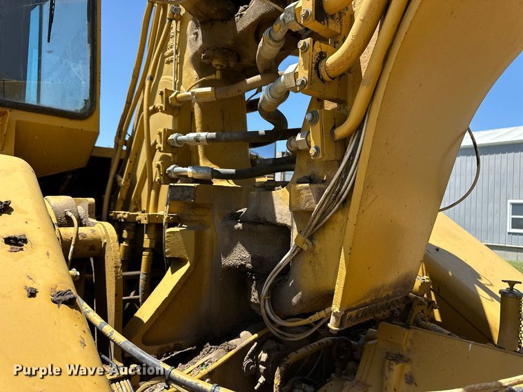 image for item EQ4787 1998 Caterpillar 615C Series II elevating scraper