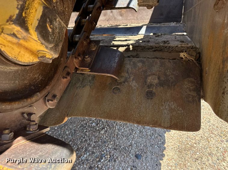 image for item EQ4787 1998 Caterpillar 615C Series II elevating scraper