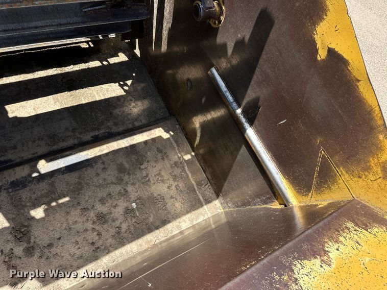 image for item EQ4787 1998 Caterpillar 615C Series II elevating scraper