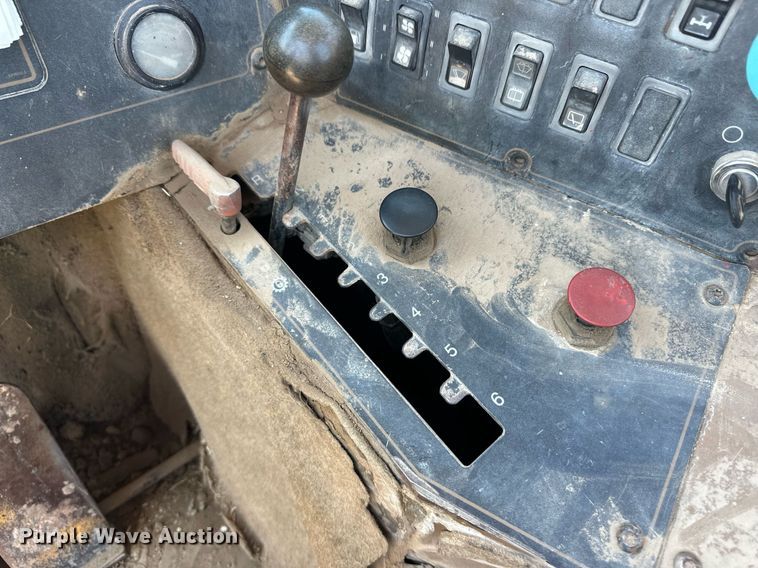 image for item EQ4787 1998 Caterpillar 615C Series II elevating scraper