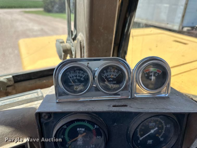 image for item EQ4787 1998 Caterpillar 615C Series II elevating scraper