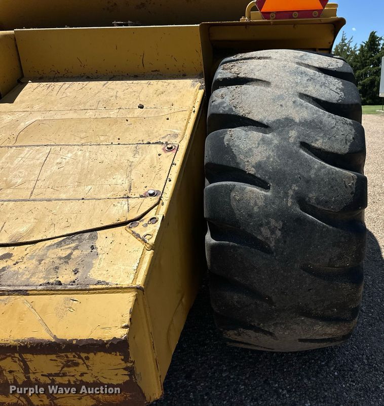 image for item EQ4787 1998 Caterpillar 615C Series II elevating scraper