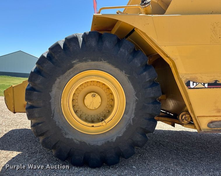 image for item EQ4787 1998 Caterpillar 615C Series II elevating scraper