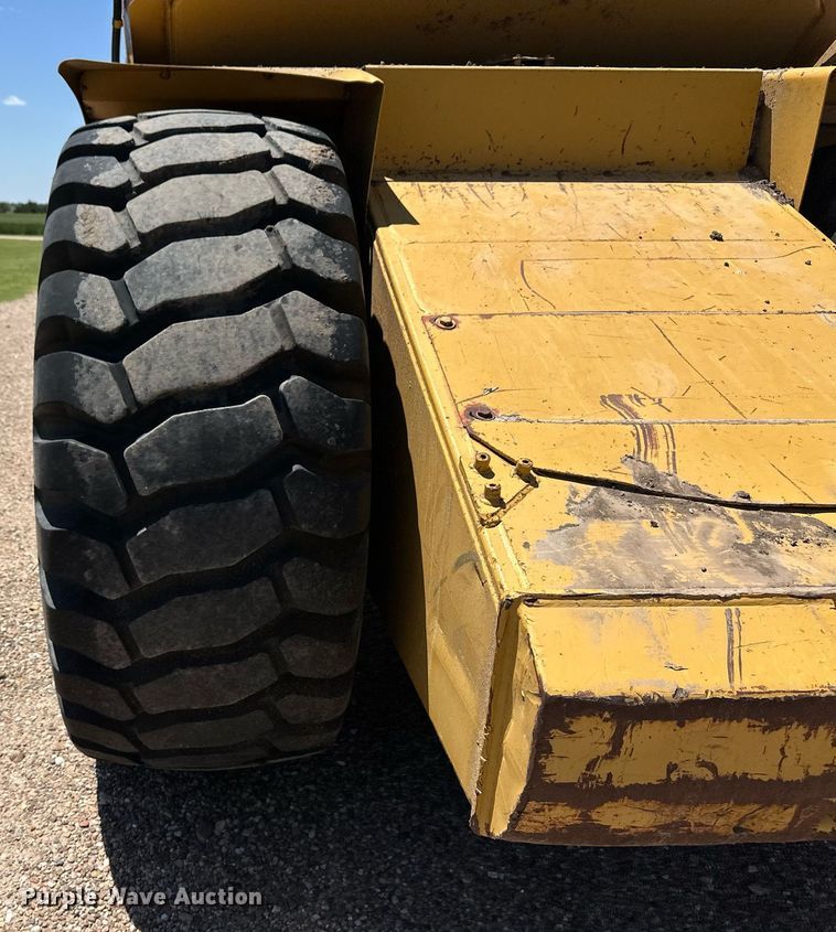 image for item EQ4787 1998 Caterpillar 615C Series II elevating scraper