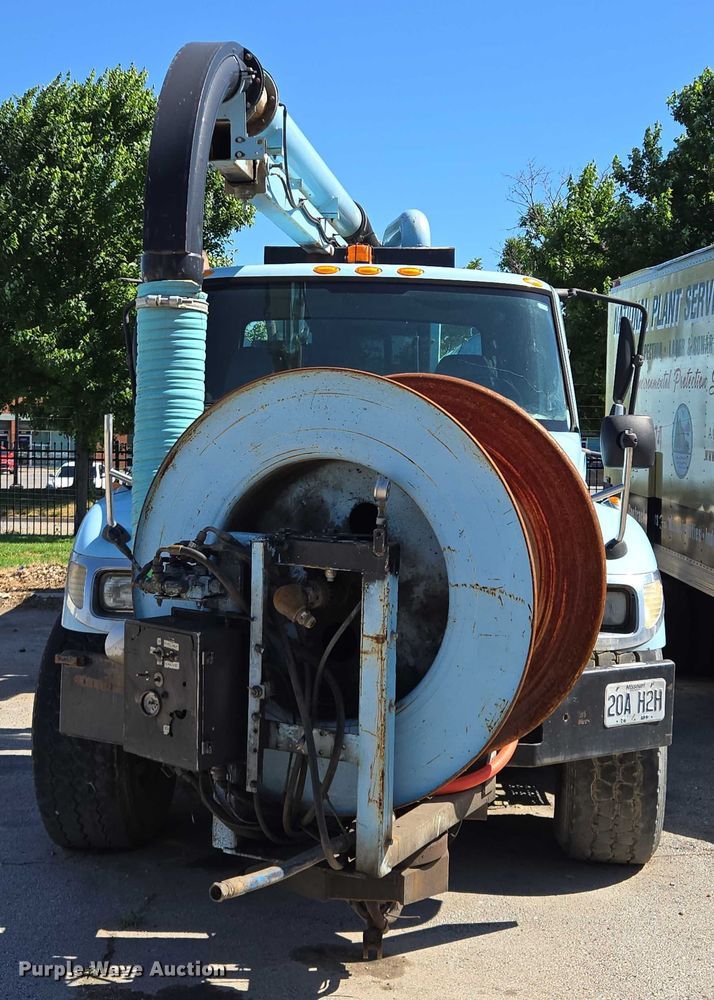 image for item EQ6996 2005 International 7500 sewer jetter truck