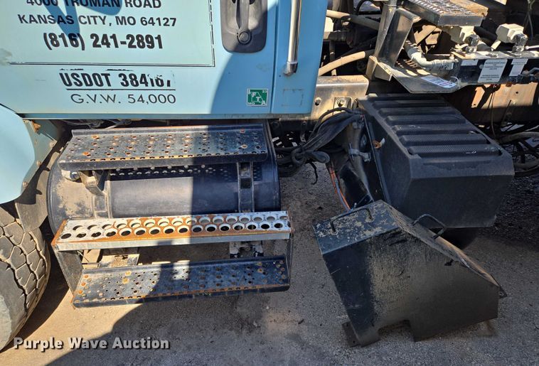 image for item EQ6996 2005 International 7500 sewer jetter truck