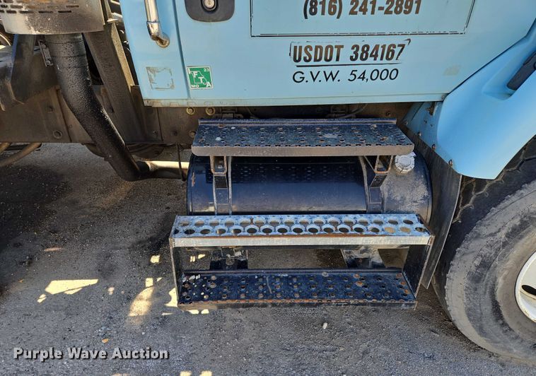 image for item EQ6996 2005 International 7500 sewer jetter truck